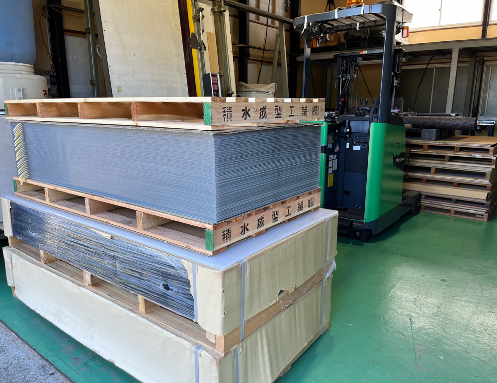 幅広い樹脂(プラスチック)材料の加工に対応可能｜プラスチック（樹脂）加工専門｜有限会社エナテック 福井｜各種工業用部品 / 店舗用プライスレール・POPケース / 店舗用什器・展示台