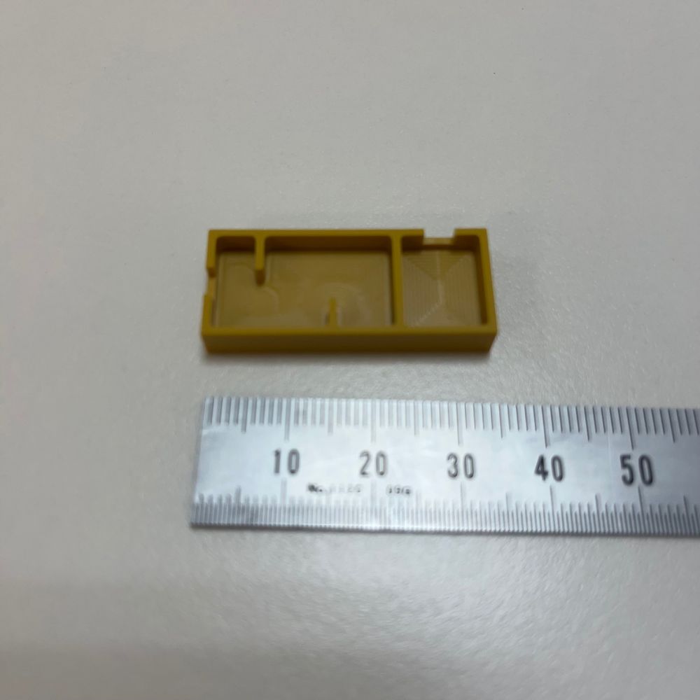 PI(ポリイミド)加工品｜エンジニアプラスチック加工品｜プラスチック（樹脂）加工専門｜有限会社エナテック 福井｜各種工業用部品 / 店舗用プライスレール・POPケース / 店舗用什器・展示台｜新型コロナ飛沫感染防止パネル