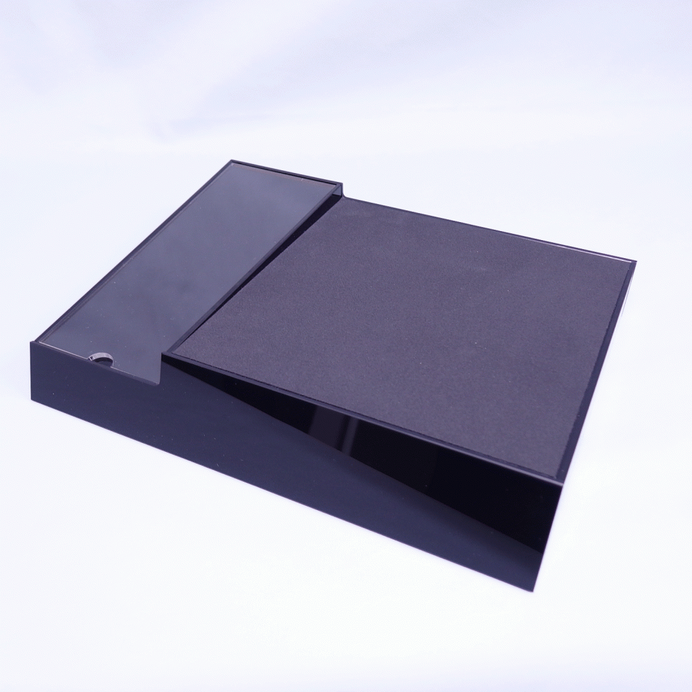 カメラ用展示台｜プラスチック（樹脂）加工専門｜有限会社エナテック 福井｜各種工業用部品 / 店舗用プライスレール・POPケース / 店舗用什器・展示台｜汎用プラスチック加工品